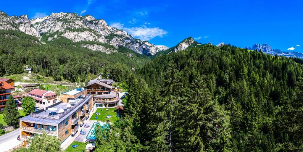 Hotel Pine Тирес Экстерьер фото