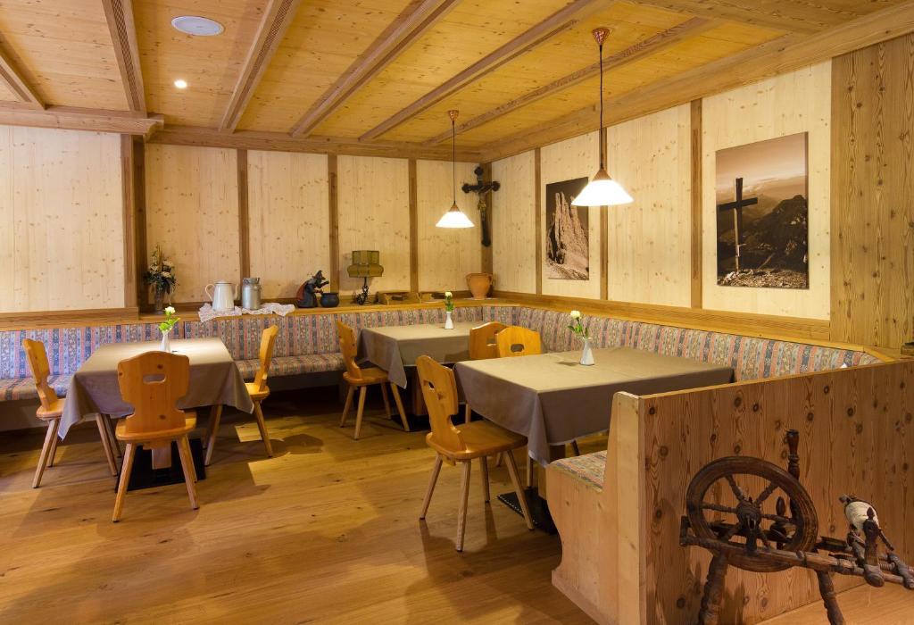 Hotel Pine Тирес Экстерьер фото