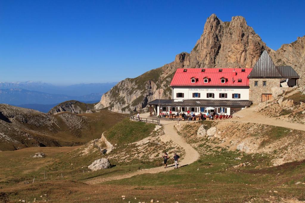 Hotel Pine Тирес Экстерьер фото